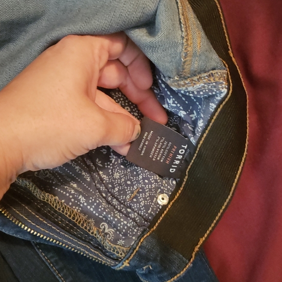 Sky Rise Skinny - Picture 6 of 8